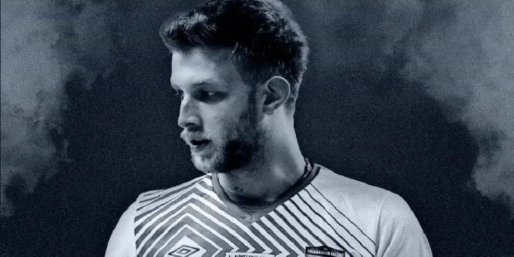 Eskişehirli milli voleybolcudan kötü haber