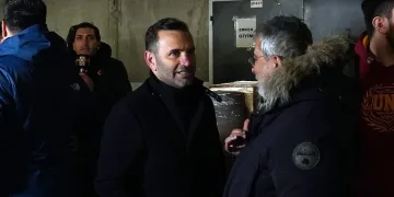 Galatasaray Teknik Direktörü Okan Buruk’tan yardım çalışmalarına destek