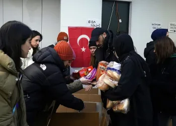 Cenk Tosun’dan yardım çalışmalarına destek