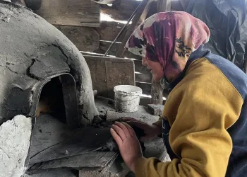 Kastamonulu kadınlar fırınlarını depremzedeler için yaktı