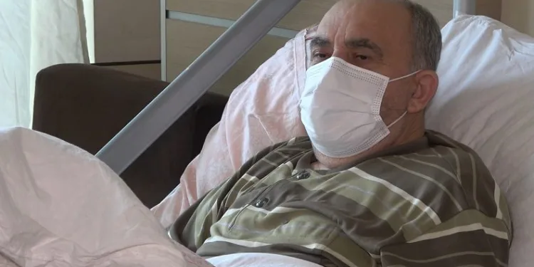 Oğluna ziyarete gitti, depreme yakalandı