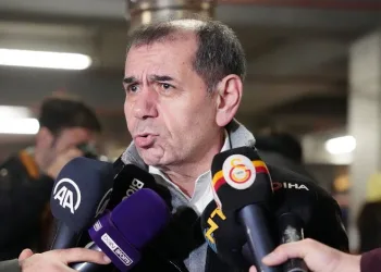 Galatasaraylı sporcuların birçoğu depremzedeler için aylık maaşlarından vazgeçti