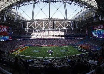 Super Bowl’da, depremlerde hayatını kaybedenler anıldı