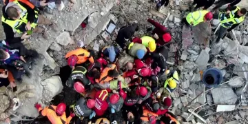 13 yaşındaki Kaan 182’nci saatte sağ çıkarıldı