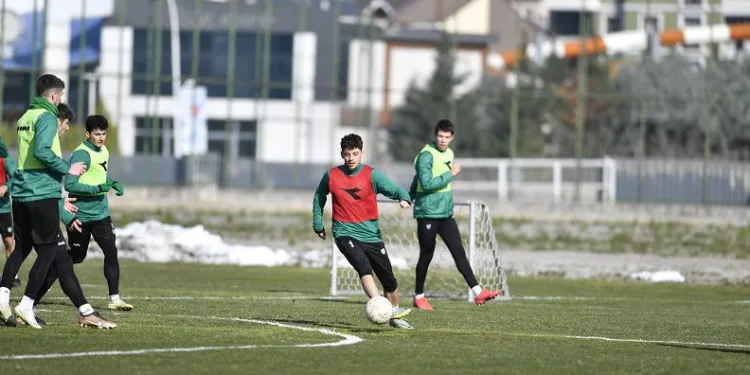 Bursaspor’da hazırlıklar devam ediyor
