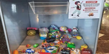 Osmangazi’den depremzede çocuklara oyuncak kumbarası