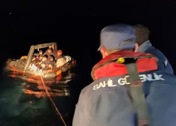Datça ve Marmaris’te düzensiz göçmenler kurtarıldı