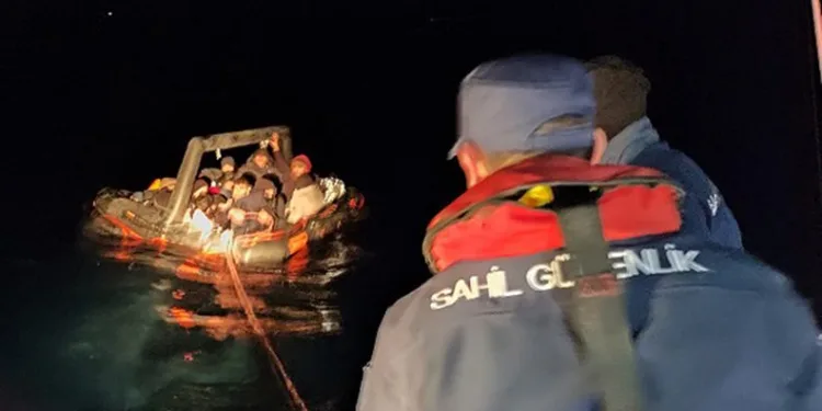 Datça ve Marmaris’te düzensiz göçmenler kurtarıldı