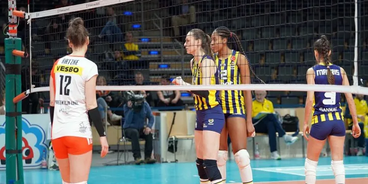 Fenerbahçe Opet, CEV Şampiyonlar Ligi’nde play-off etabına yükseldi