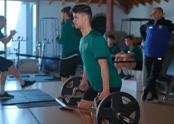 Bursaspor salonda çalıştı