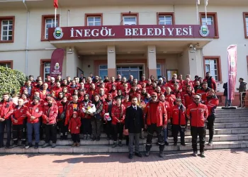 İNDAK’ın kahramanları gözyaşlarıyla karşılandı