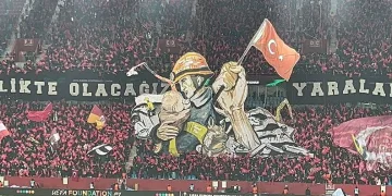 Şenol Güneş Spor Kompleksi Akyazı Stadyumu’nda duygulandıran koreografi