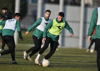Bursaspor’da hazırlıklar devam ediyor