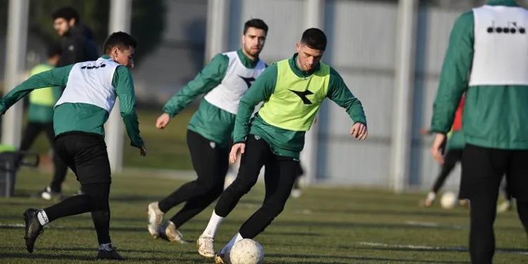 Bursaspor’da hazırlıklar devam ediyor