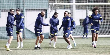 Fenerbahçe hazırlıklarına devam etti