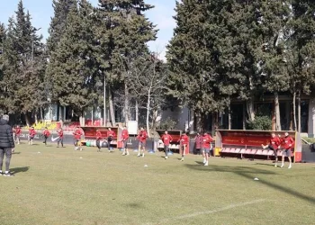 Galatasaray hazırlıklarını sürdürüyor