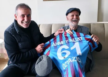 Trabzonspor efsanesi Ahmet Suat Özyazıcı hayatını kaybetti