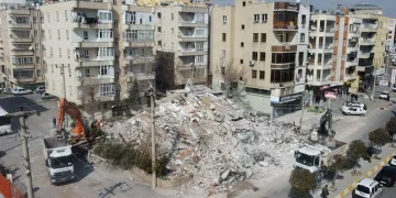 Şanlıurfa’da enkaz kaldırma çalışmaları sürüyor