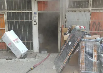 Mağaza yangınında 1 kişi öldü