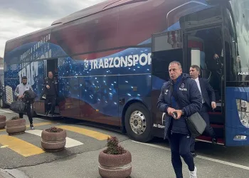 Trabzonspor, tur için İsviçre’ye uçtu
