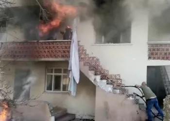 Yangın çıkan evden cansız bedeni çıktı