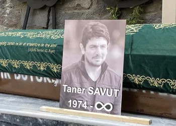Hatayspor Sportif Direktörü Taner Savut İzmir’de son yolculuğuna uğurlandı