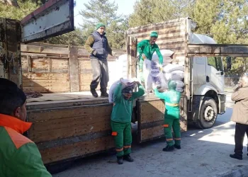 Osmangazi’nin gönüllü personelleri deprem bölgesinde