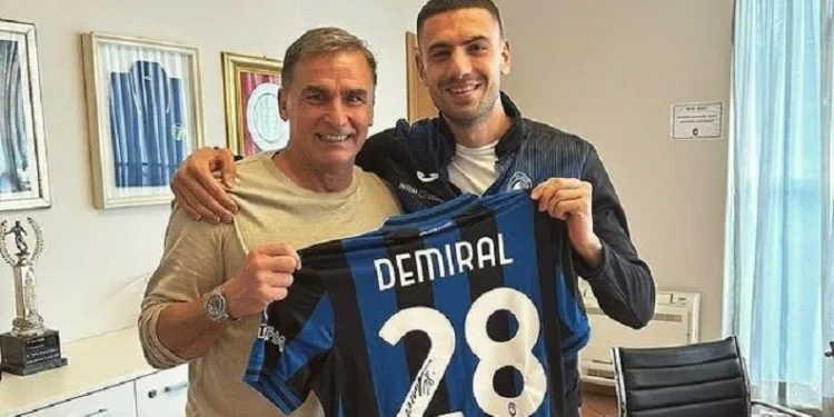 A Milli Futbol Takımı Teknik Direktörü Stefan Kuntz, Merih Demiral ile bir araya geldi