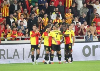Göztepe, 90 gün sonra taraftarıyla buluşuyor