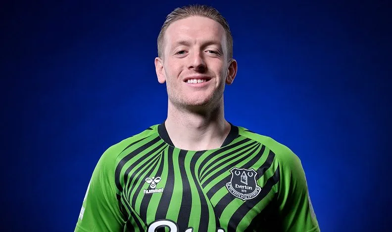 Everton kalecisi Jordan Pickford ile sözleşme uzattı