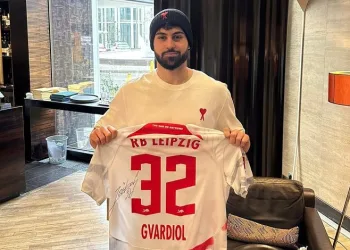 Josko Gvardiol’dan, depremzedelere destek