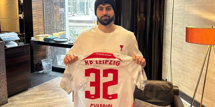 Josko Gvardiol’dan, depremzedelere destek