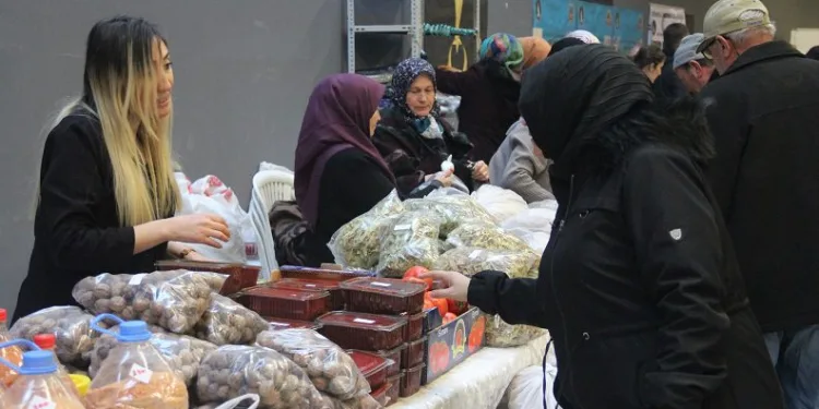 Kütahya’da depremzedeler yararına kermes