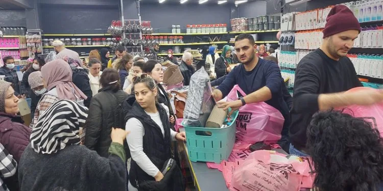 Tekirdağ’da indirim izdihamı