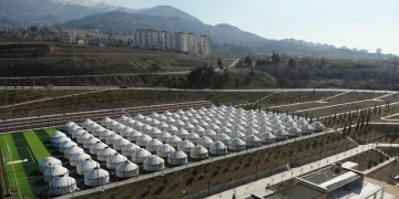Yurt çadırlar sıcak yuva oldu