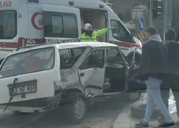 Trabzon’da trafik kazası:1 ölü, 2 yaralı