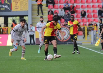 Göztepe ve Başakşehir depremzedeler için karşılaştı
