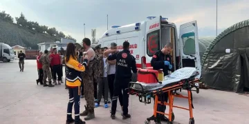 Aşı tırı deprem bölgesinde