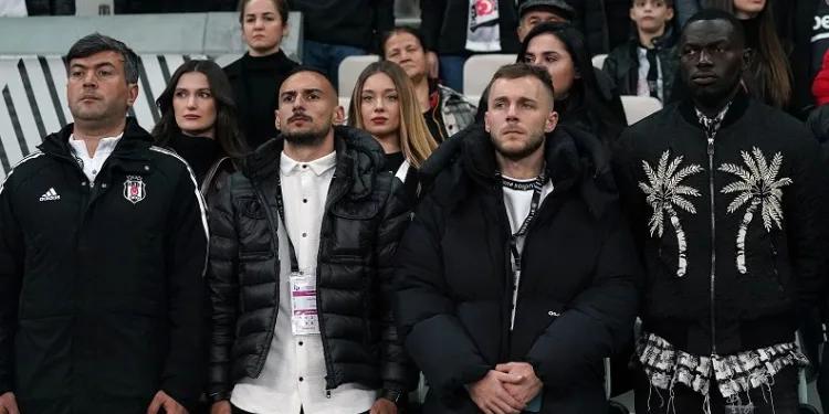 Beşiktaş’ın yeni transferleri maçı tribünden takip etti