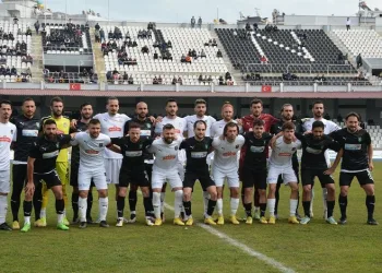 Bu kez depremzedeler için sahaya çıktılar