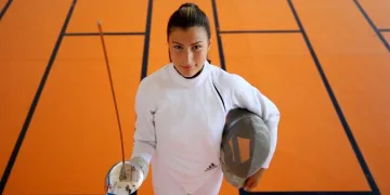 Milli sporcusu Nisanur Erbil, Avrupa Eskrim Şampiyonası’nda gümüş madalyanın sahibi oldu.