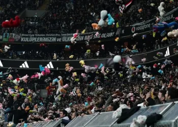 Beşiktaş’ın ‘Bu oyuncak sana arkadaşım’ kampanyası dünya basınında