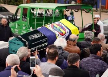 Fenerbahçe’nin efsane kaptanlarından Ziya Şengül son yolculuğuna uğurlandı