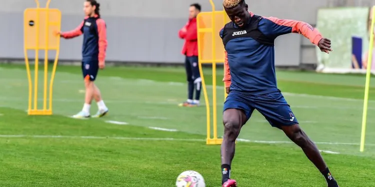 Medipol Başakşehir, Corendon Alanyaspor maçı hazırlıklarını sürdürdü