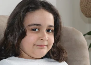 Şehit abisinin ona aldıklarını deprem bölgesine gönderdi