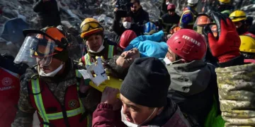 “Çok üşüdüm, ayaklarımı örtün”