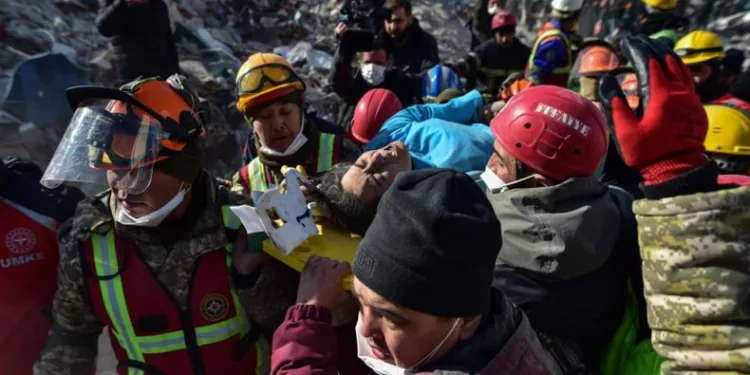 “Çok üşüdüm, ayaklarımı örtün”