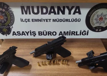 Ruhsatsız silah bulunan 3 kişi hakkında tahkikat