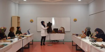 Yıldırım’da deri sanatının incelikleri öğretiliyor