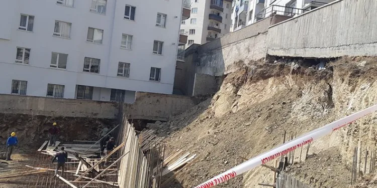 İstinat duvarı çöken binayla ilgili iddialar